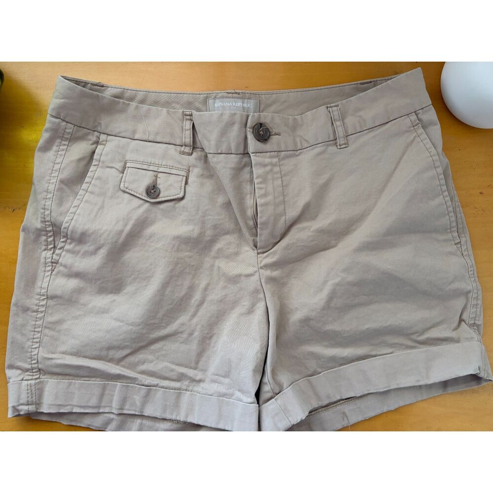 Banana Republic Khaki Cuffed Shorts Cotton 3 Pocket Size 6 16" Waist 4" Inseam
